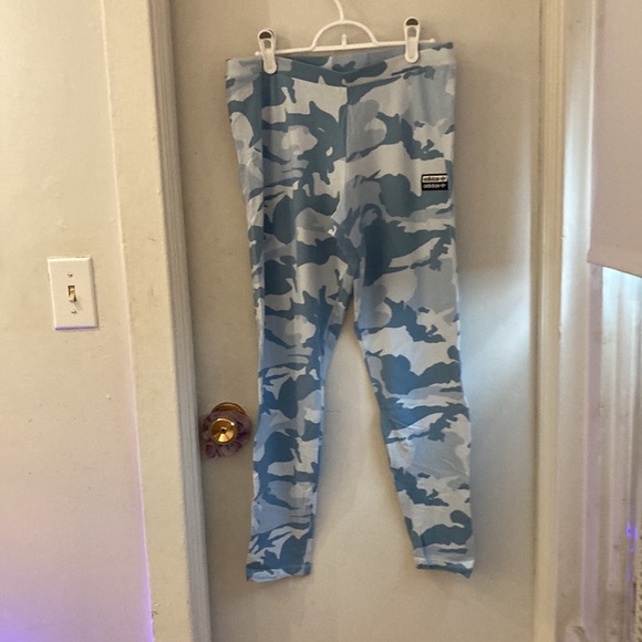 Blue Camo Adidas leggings NWOT - Picture 3 of 5
